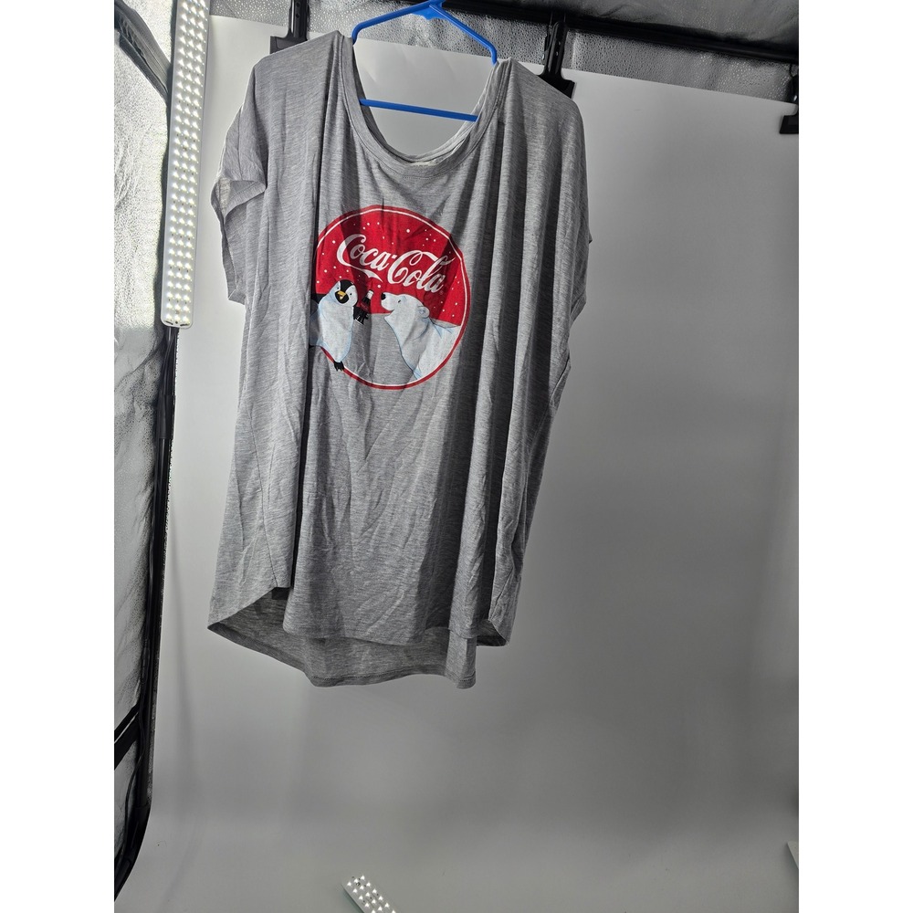 Maurices Coca-Cola Polar Bear Penguin Graphic Tee Gray 3X New With Tags